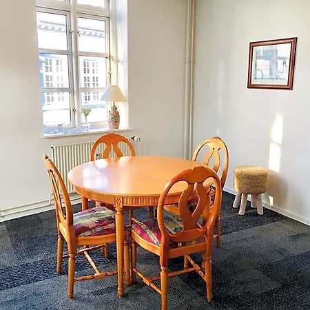 Aparthotel City Hotel Apartments 3*