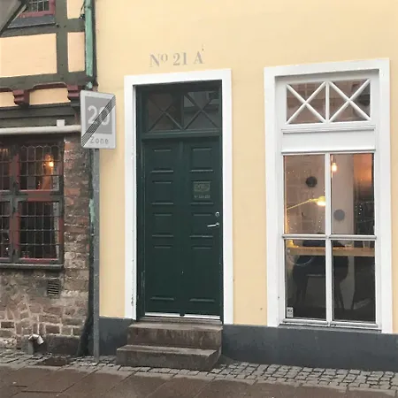 아파트호텔 City Hotel Apartments 3*