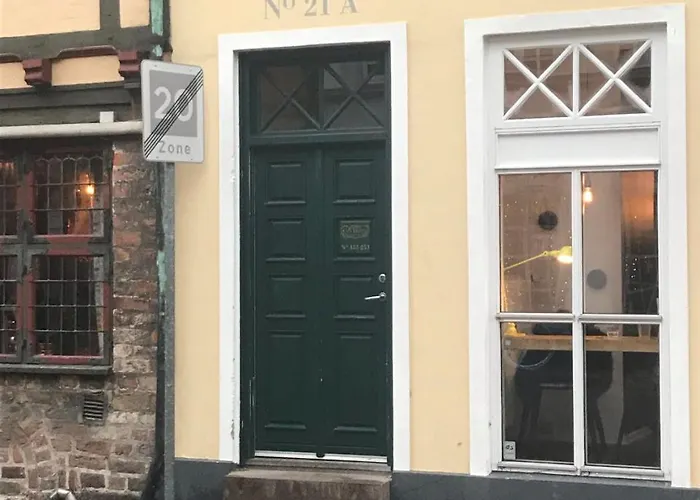 Апарт-отель City Hotel Apartments 3*